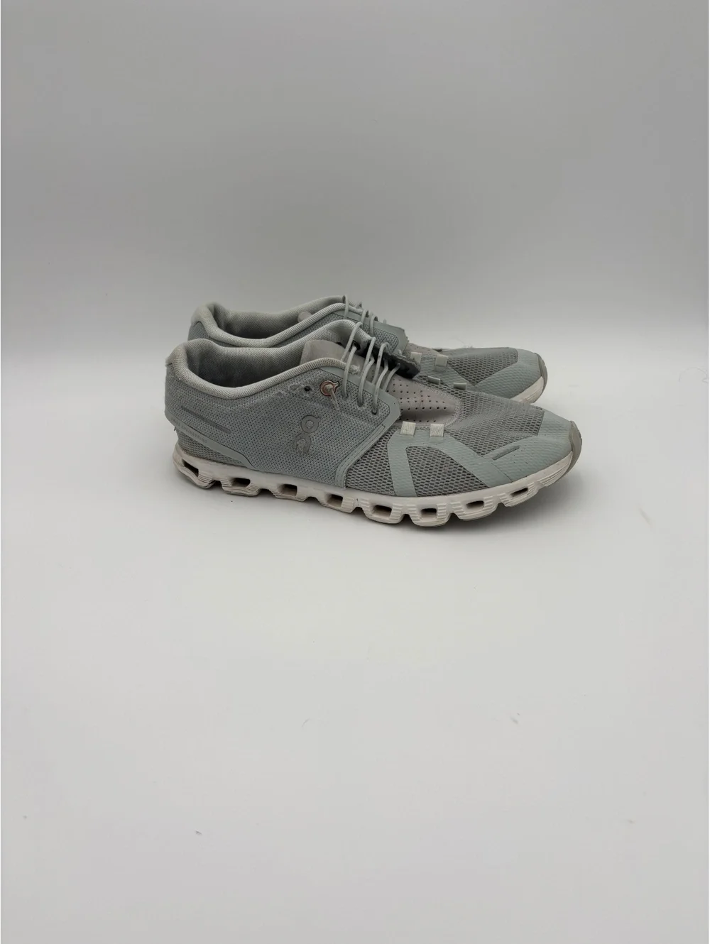 On Cloud Running Shoes Mens 8 Light Blue / Gray Athletic Sneakers On Cloud